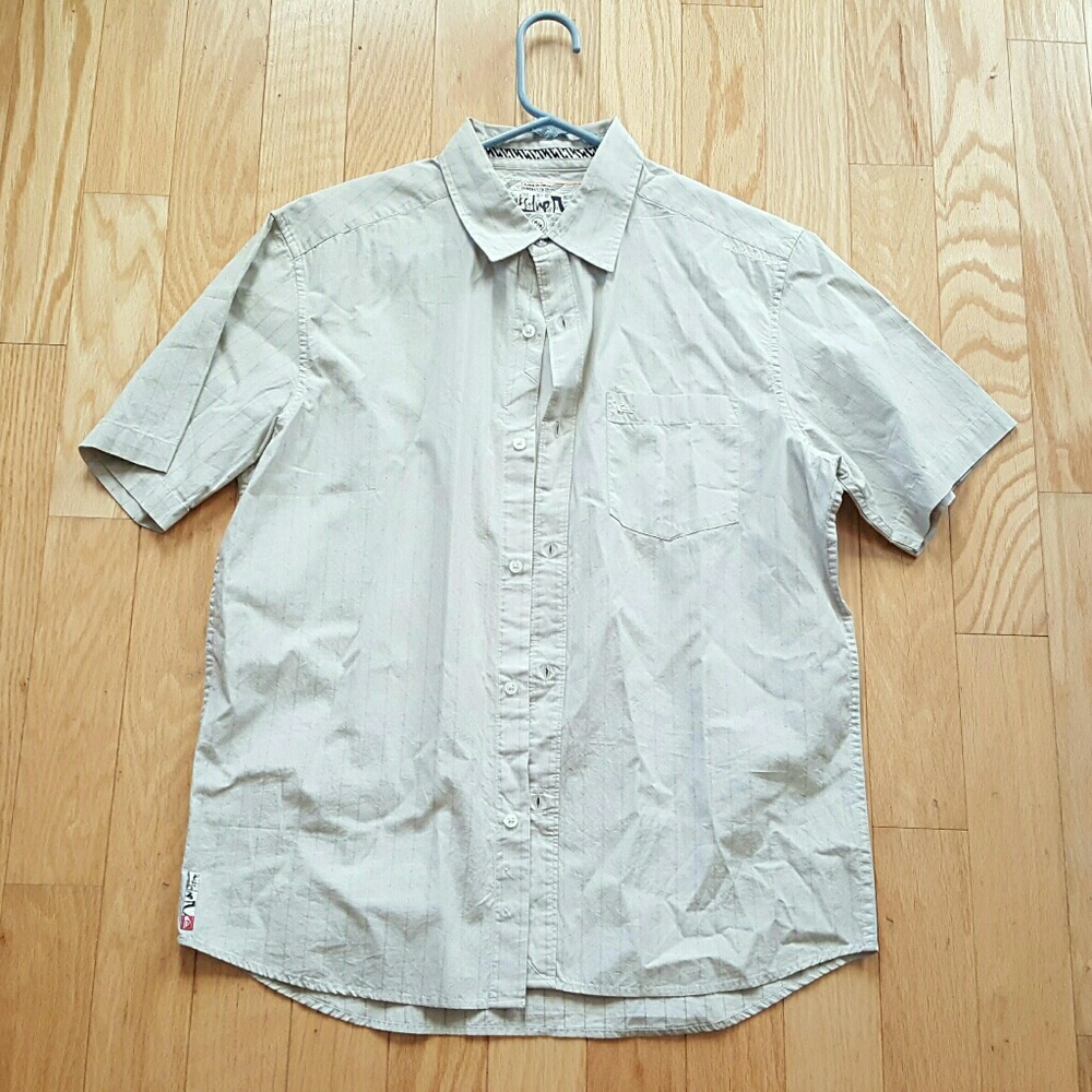 Quiksilver Men’s Button Down shirt Medium